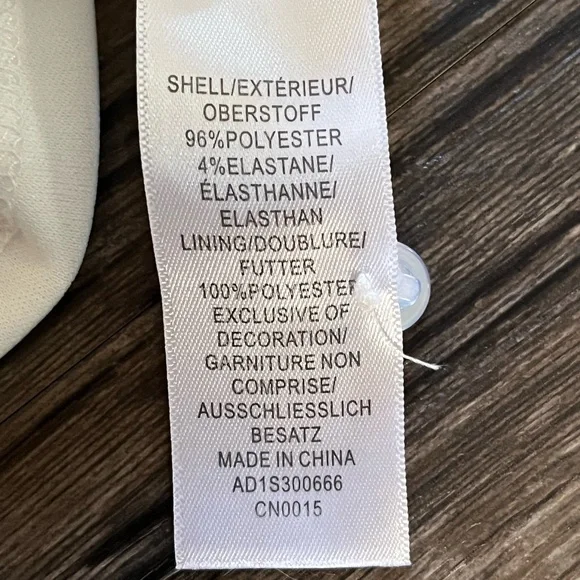 ADRIANNA PAPELL Cream Eyelet Flutter Sleeve Blouse - Picture 6 of 6